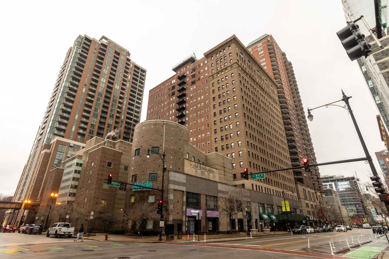 40 E 9TH Street #1313 — Chicago, IL 60605