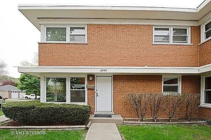 2749 W North Shore Avenue — Chicago, IL 60645