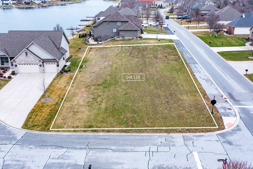 10376 Potomac Court — Winfield, IN 46307