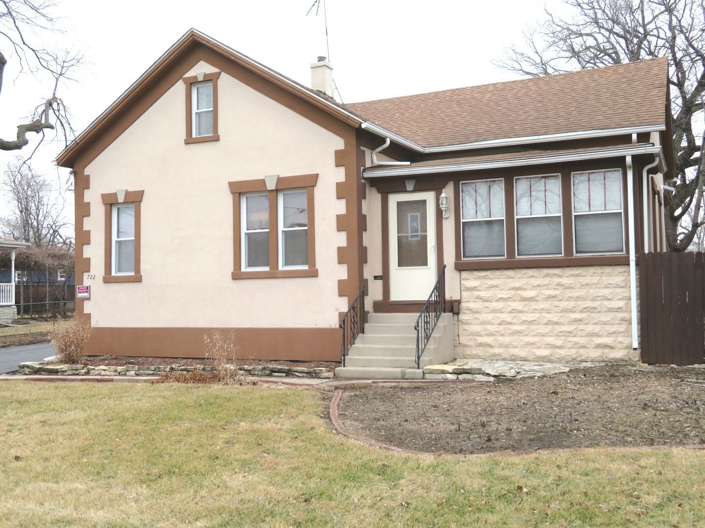 722 Richards Street — Joliet, IL 60433