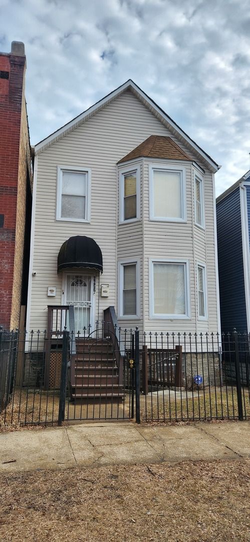 6627 Evans Avenue, Chicago, IL 60637