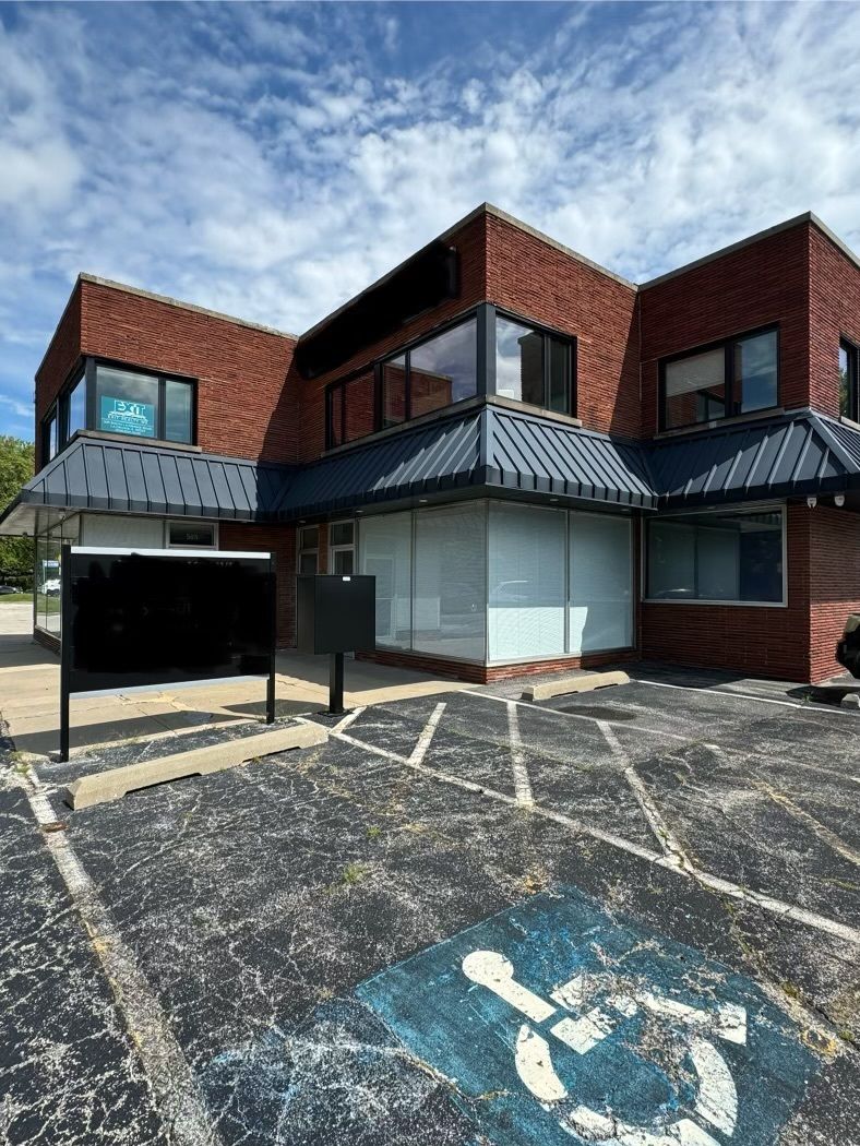 505 S La Grange Road — La Grange, IL 60525