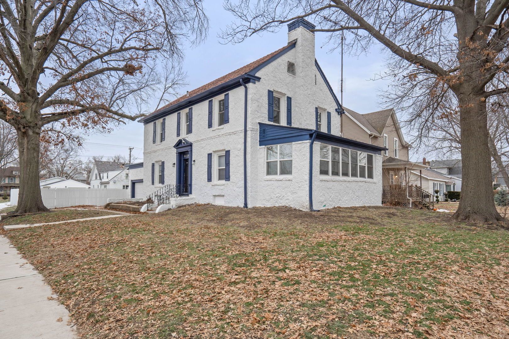 412 W 9th Street — Sterling, IL 61081