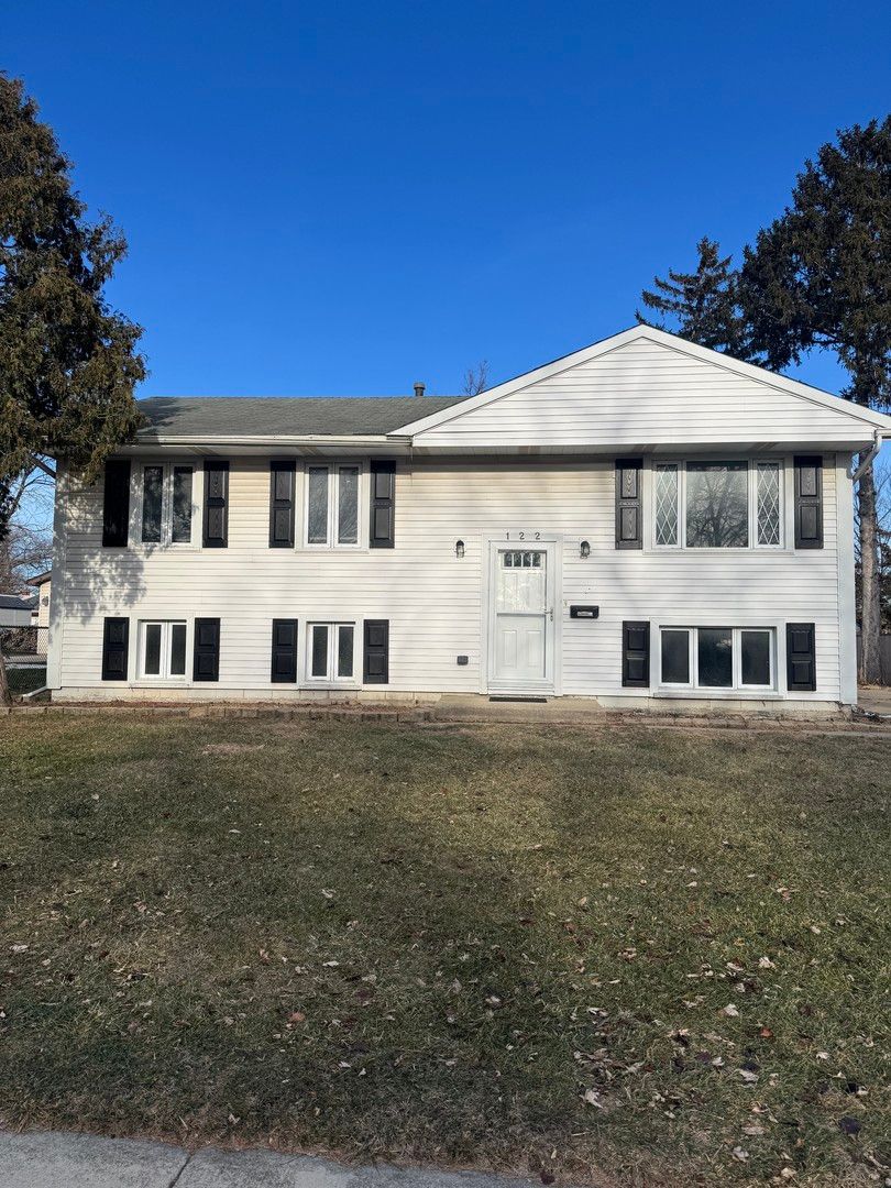 122 Ambassador Avenue — Romeoville, IL 60446