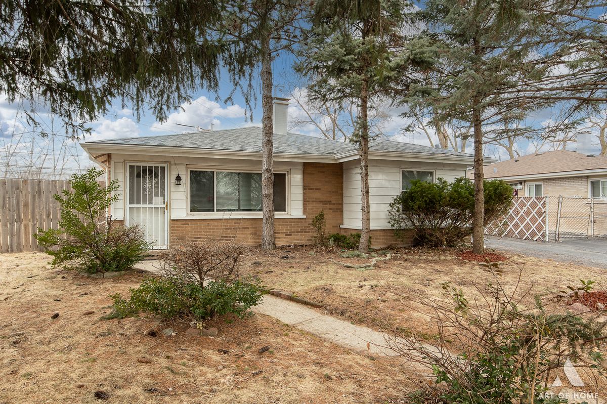 1216 Balmoral Avenue, Calumet City, IL 60409