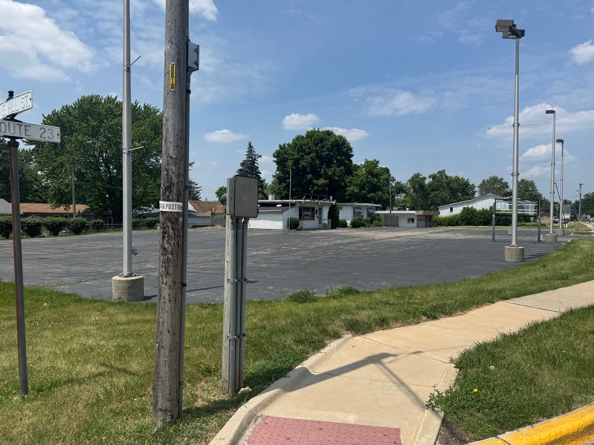 227 Sycamore Road, Genoa, IL 60135