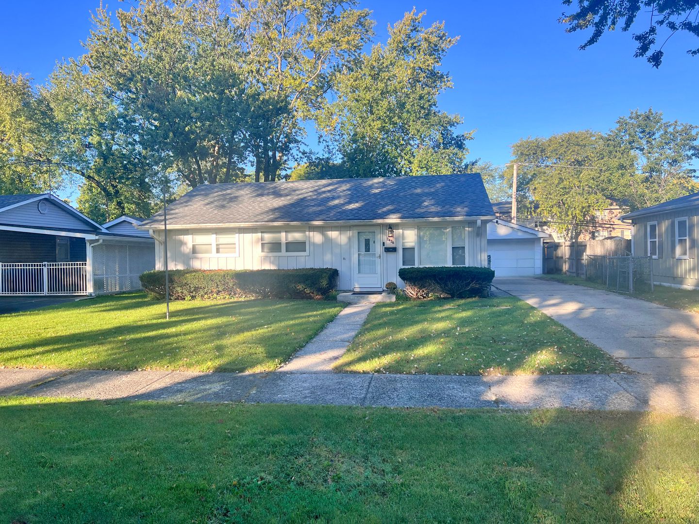 3436 Sally Drive — Steger, IL 60475