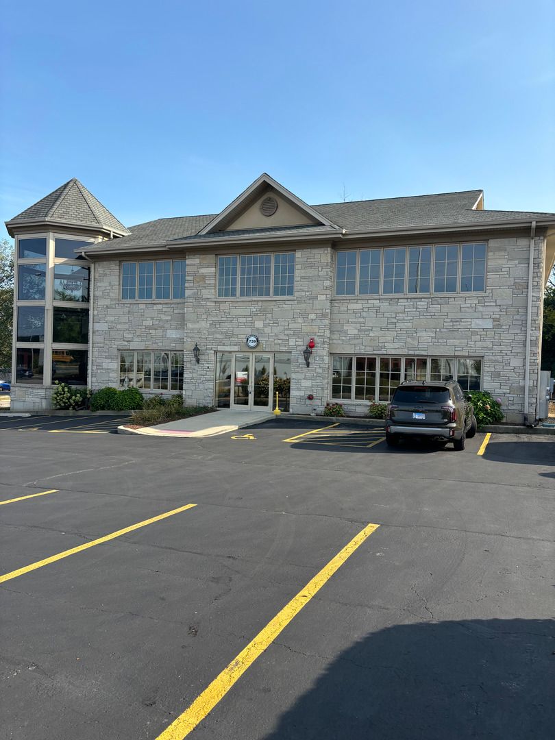 739 E North Avenue — Glendale Heights, IL 60139