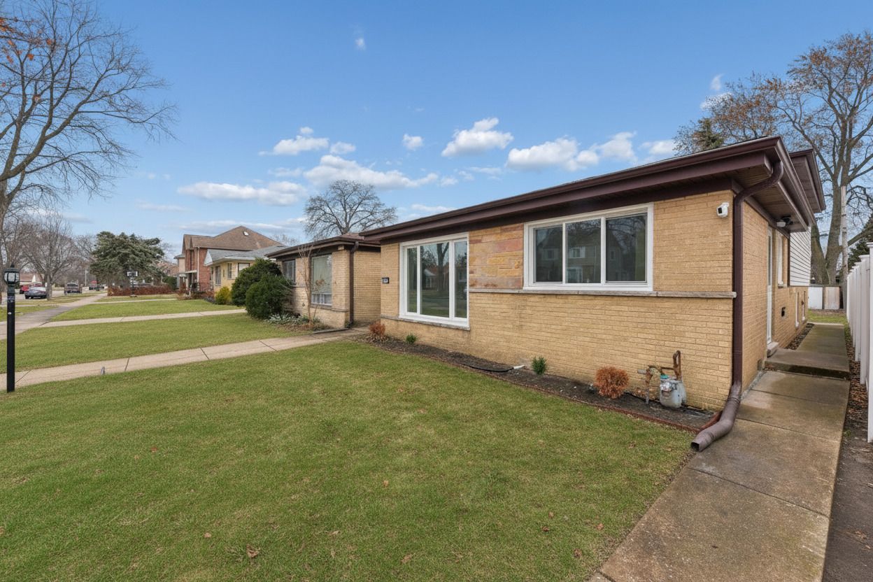 5829 Madison Street — Morton Grove, IL 60053
