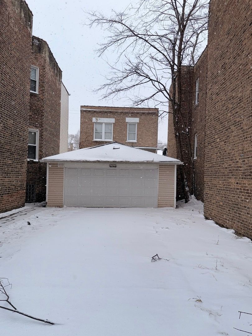 6444 Eberhart Avenue, Chicago, IL 60637