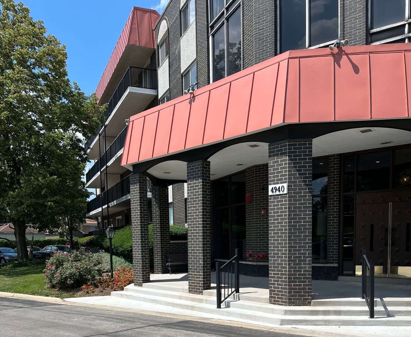 4940 Foster Street #308 — Skokie, IL 60077