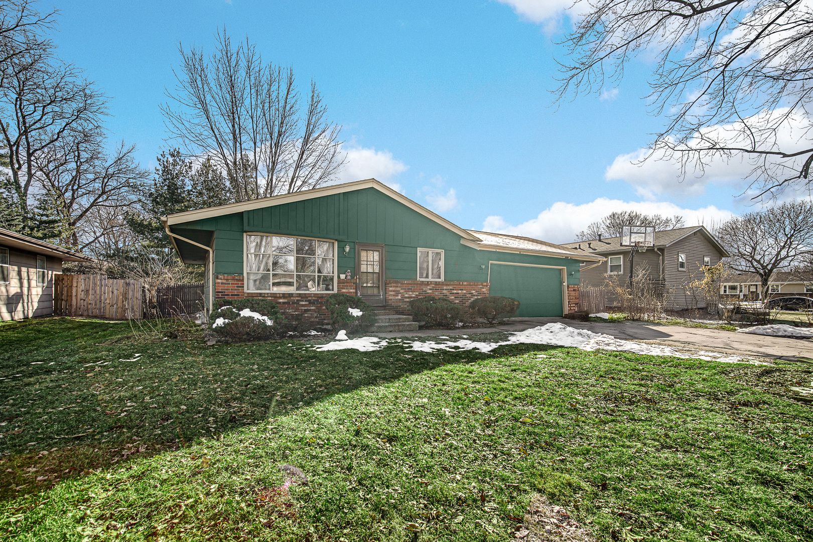 1226 Arnold Avenue — Rockford, IL 61108