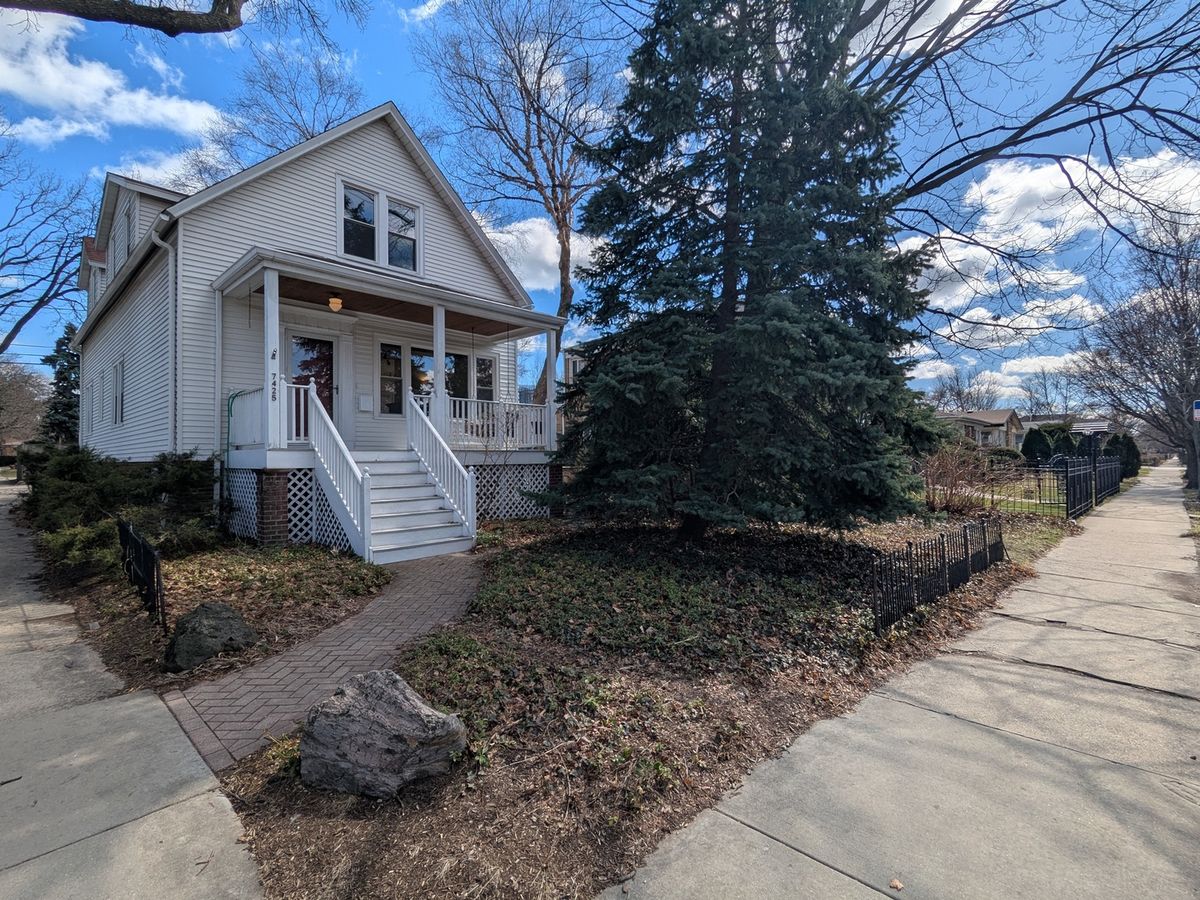 7425 California Avenue, Chicago, IL 60645