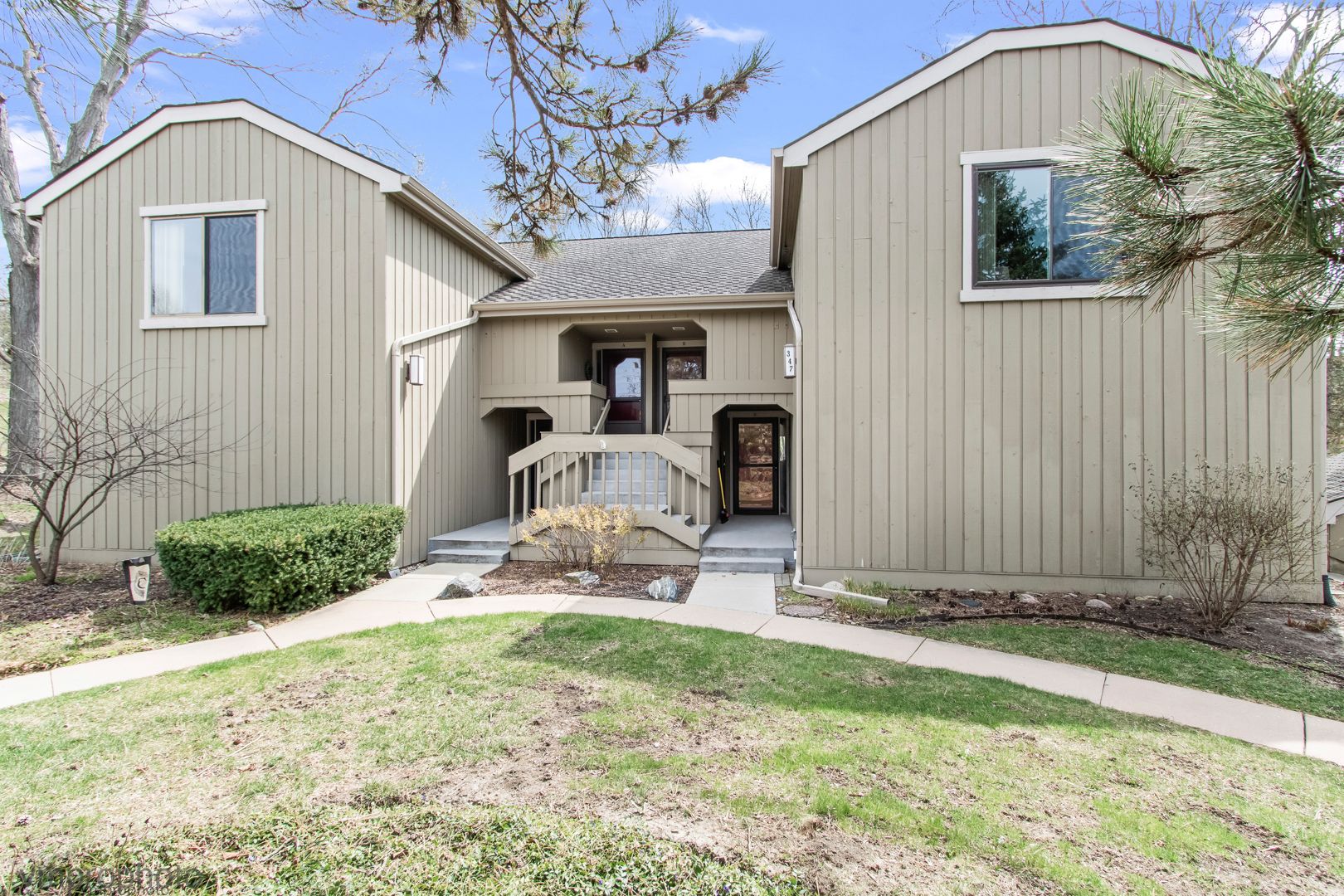 347 Hickory Lane #A — Lake Barrington, IL 60010