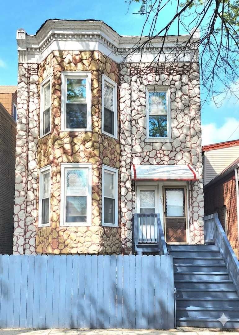 3520 S Winchester Avenue #G — Chicago, IL 60609