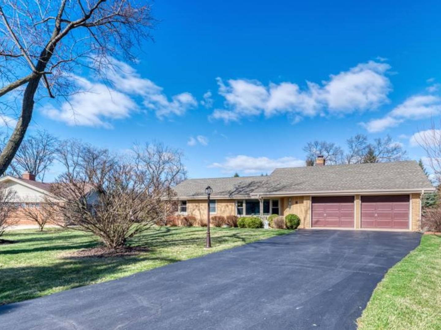 6 Meadowood Drive — Oak Brook, IL 60523