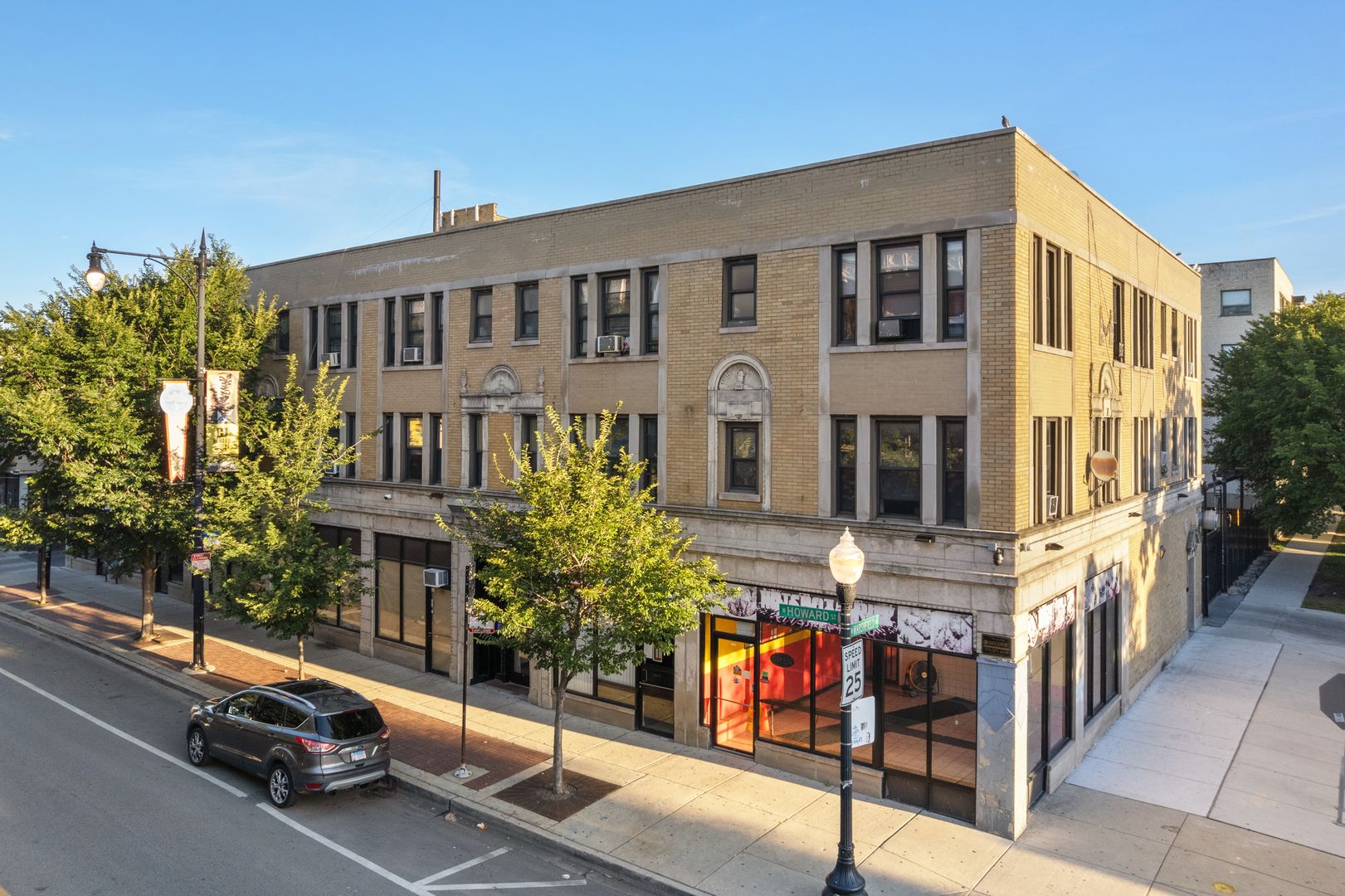 1634 HOWARD Street — Chicago, IL 60626