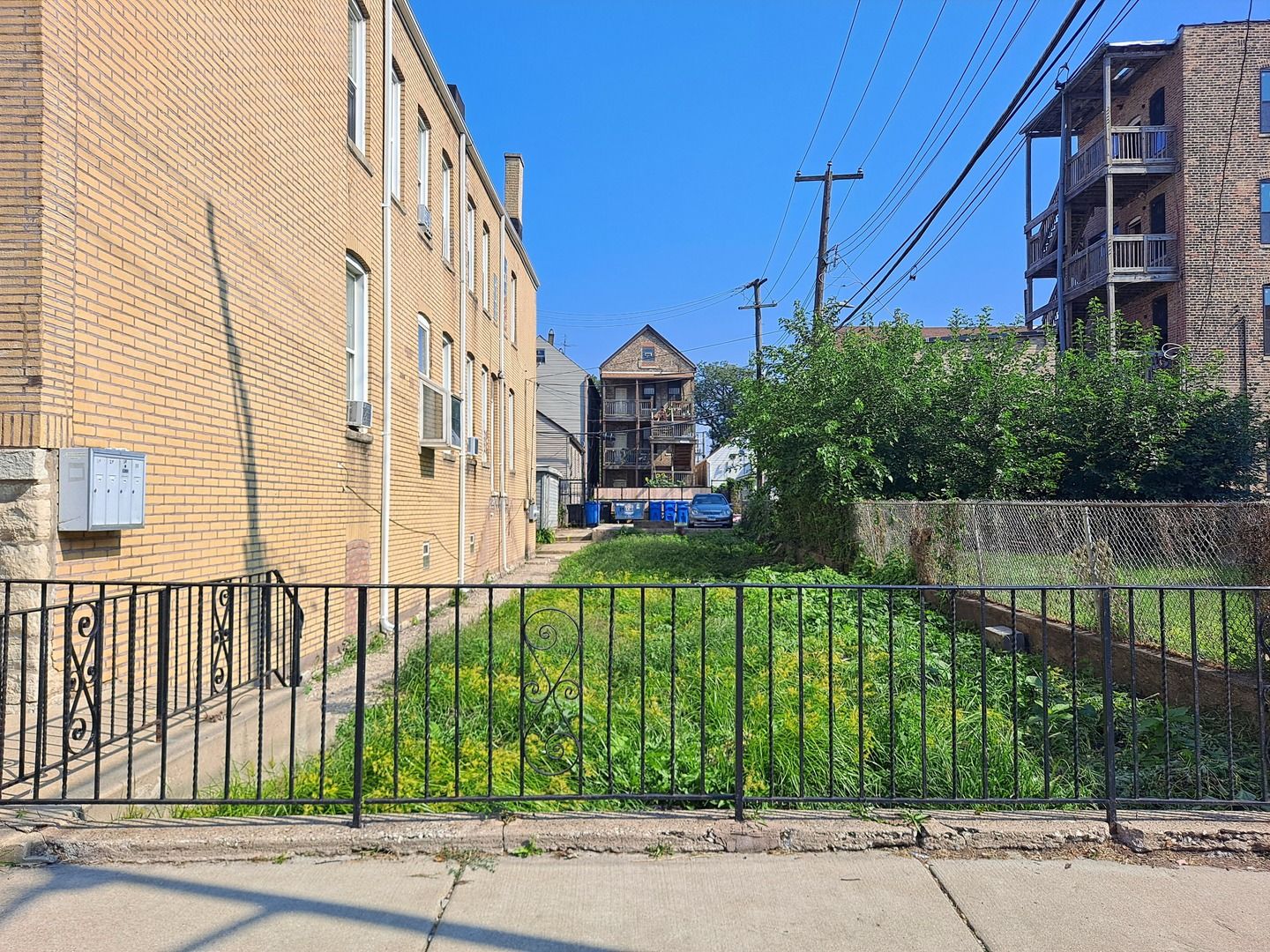 1012 W 32nd Place — Chicago, IL 60608