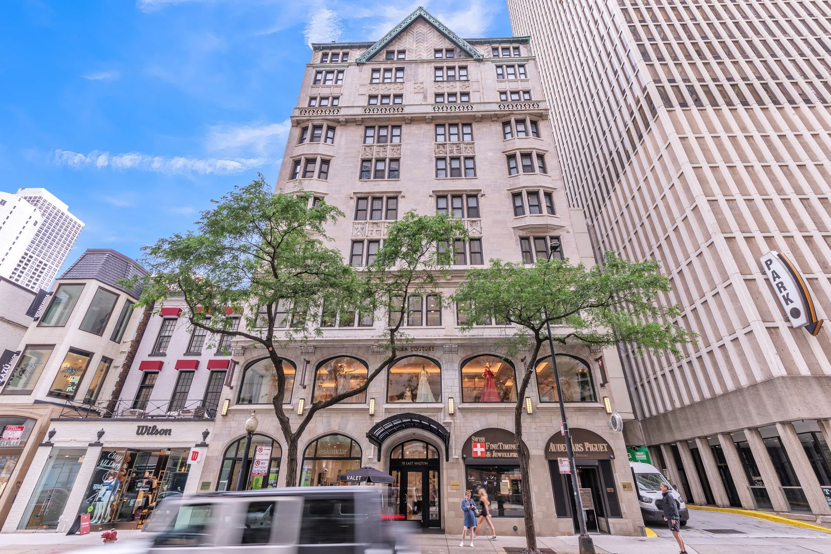 70 WALTON Street — Chicago, IL 60611
