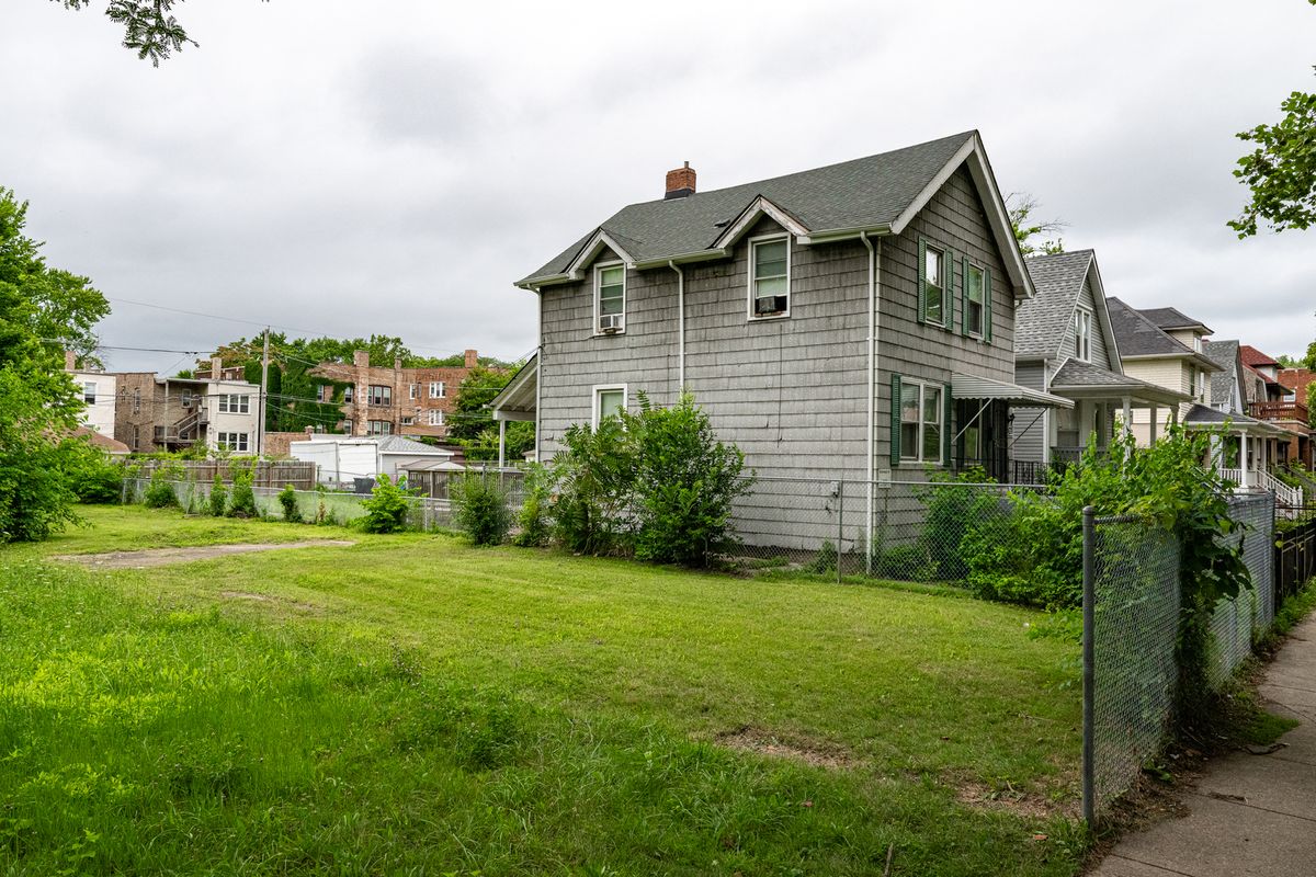 7826 Marquette Avenue, Chicago, IL 60649