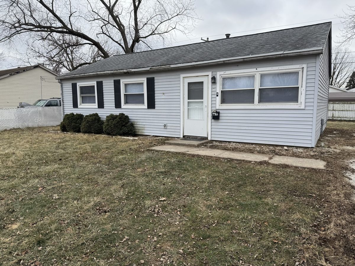 1703 Hedge Road, Champaign, IL 61821