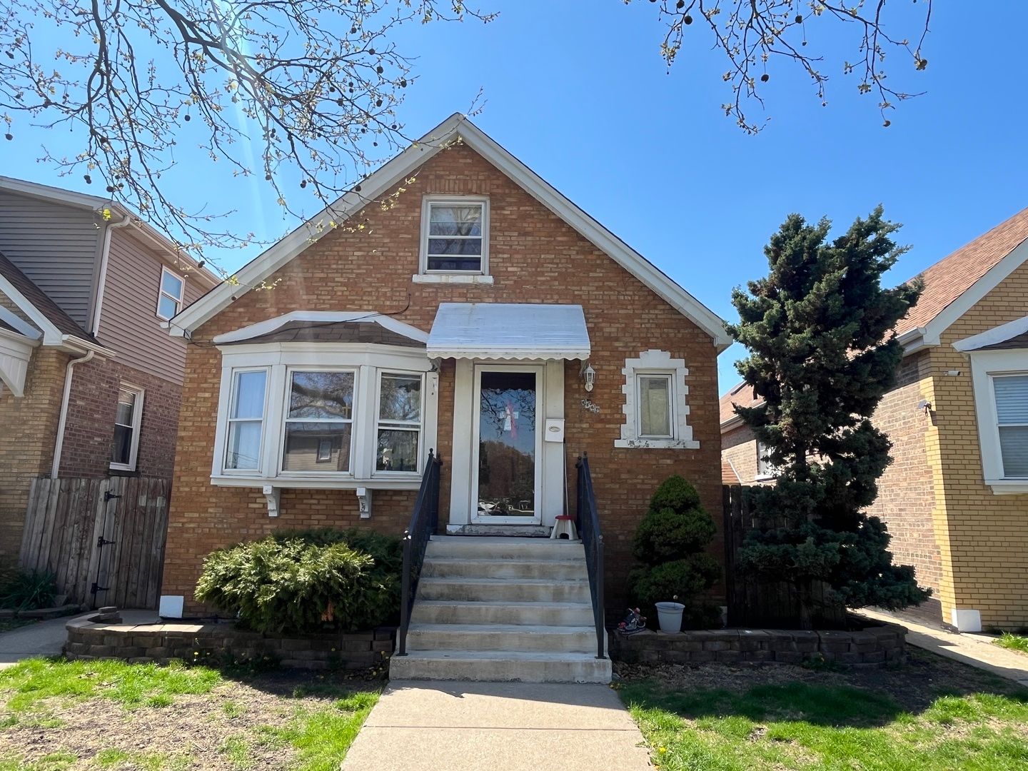 5834 Keeler Avenue — Chicago, IL 60629