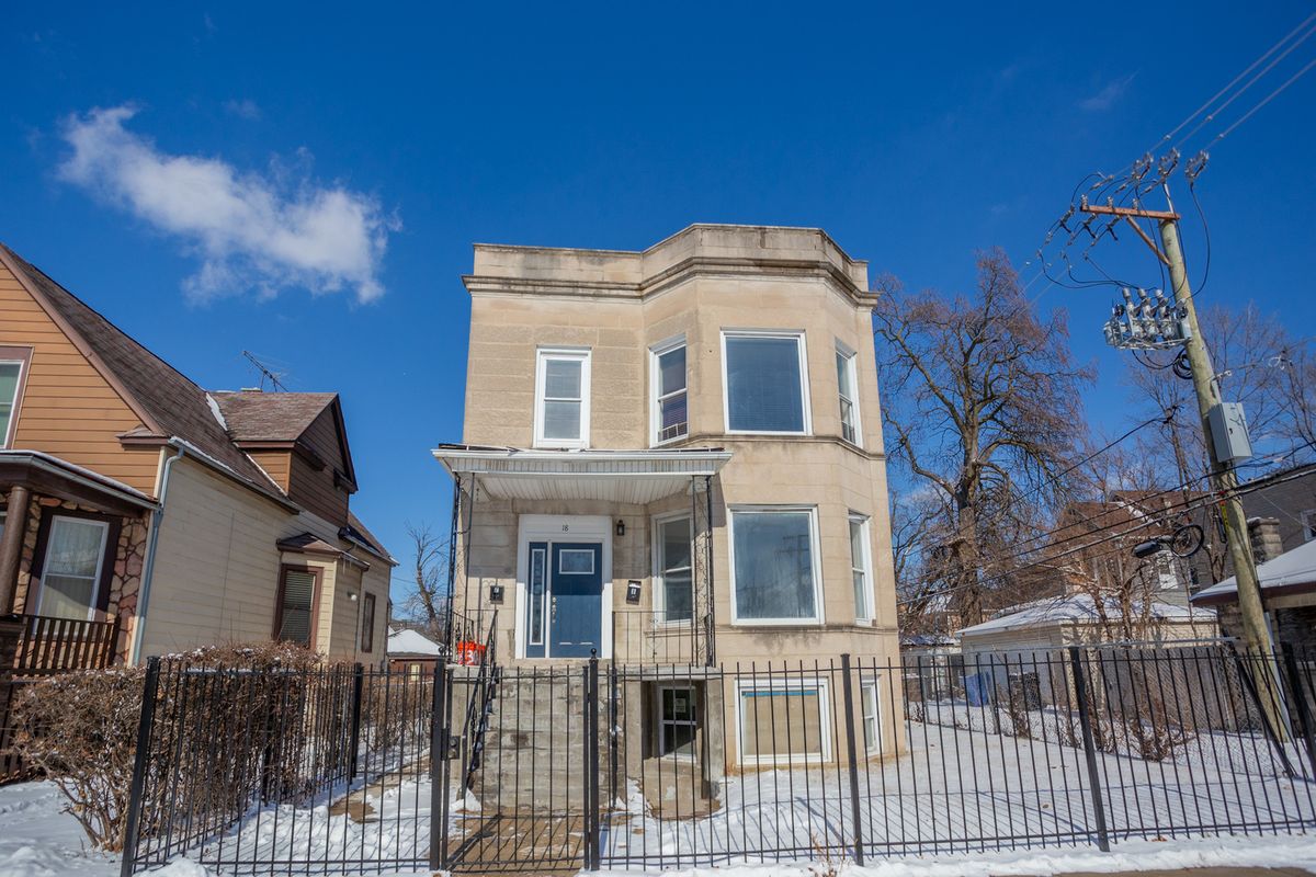 18 109th Street, Chicago, IL 60628
