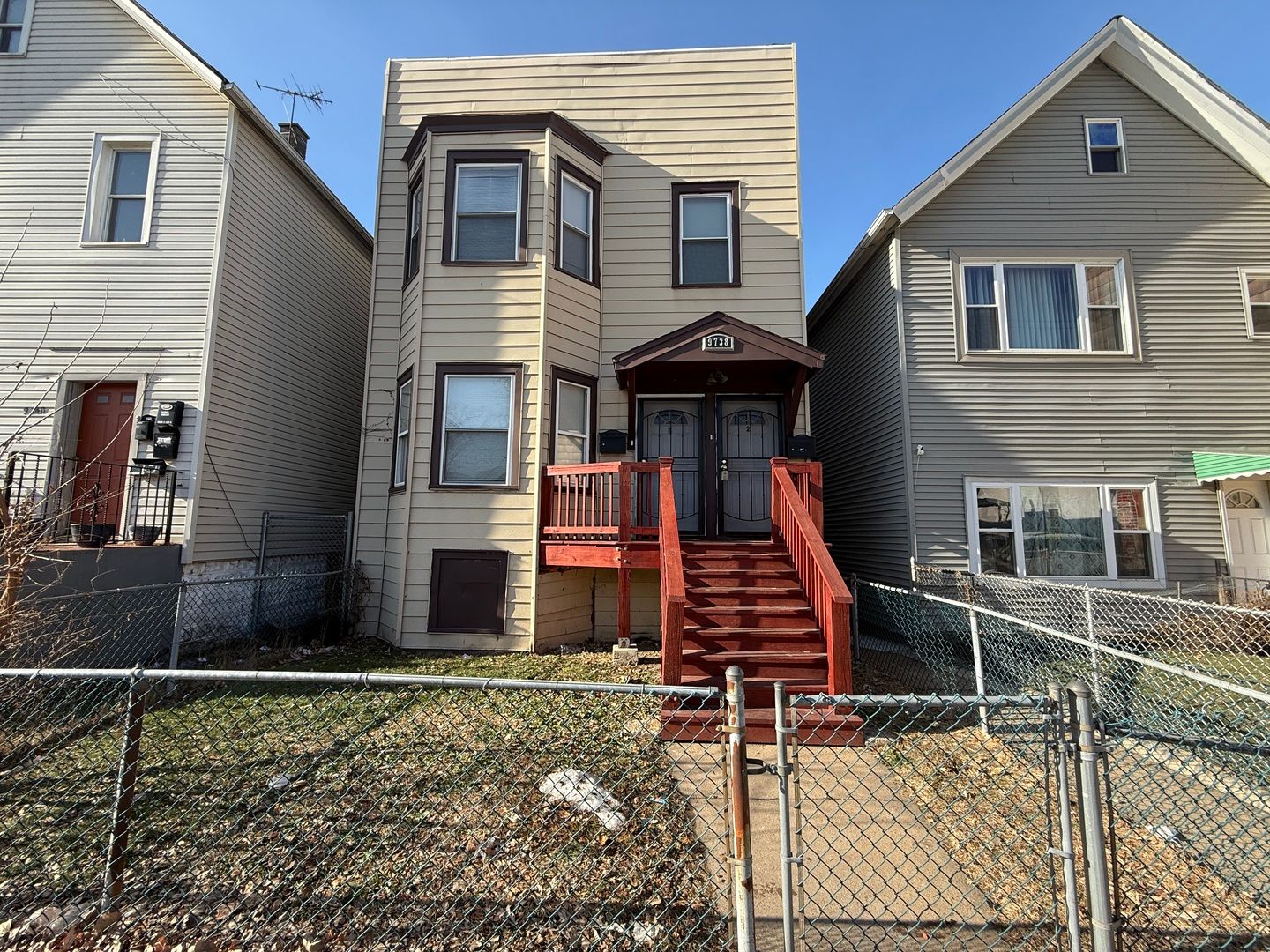 9738 S Avenue L #2 — Chicago, IL 60617