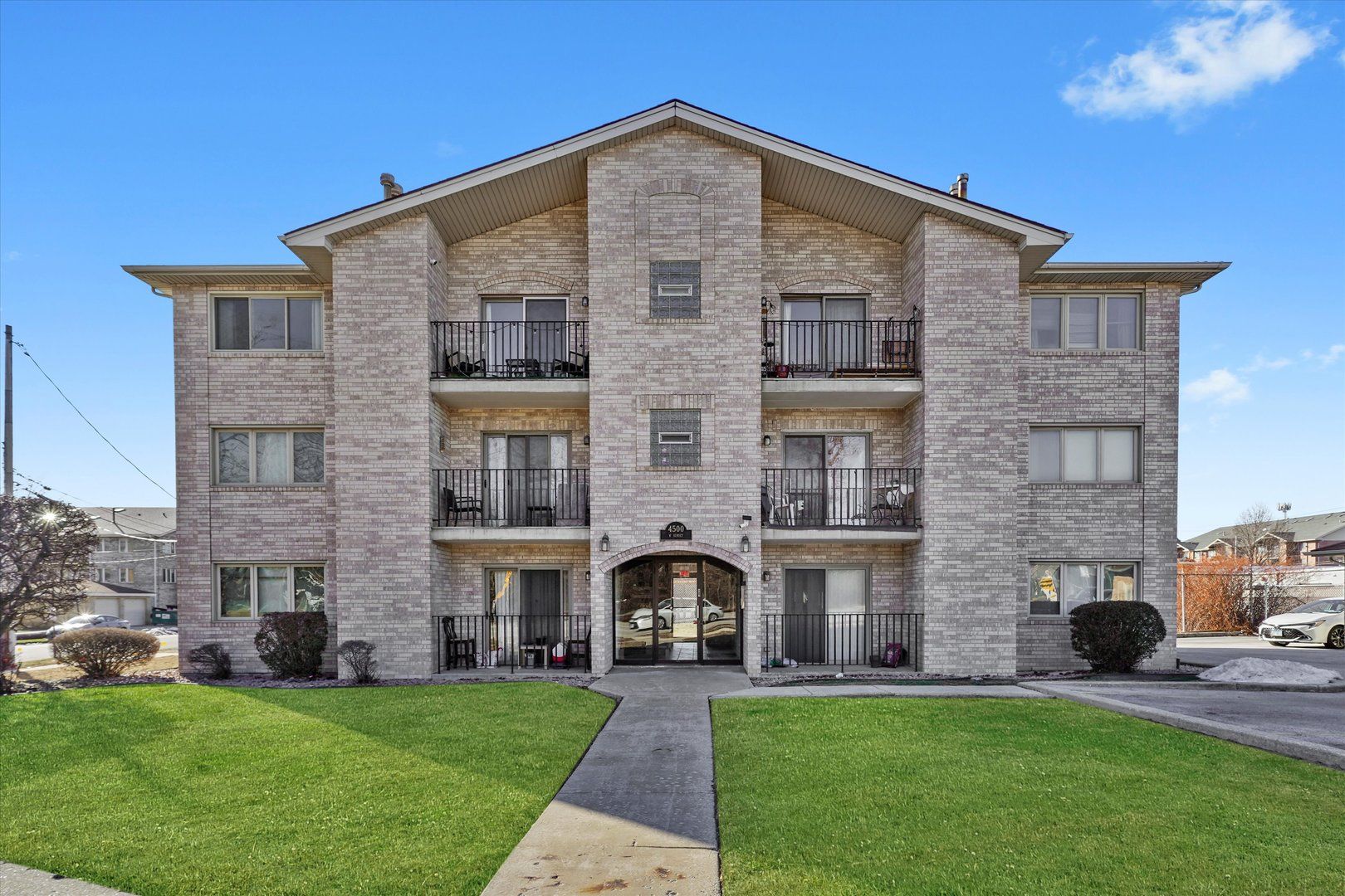 4500 Rumsey Avenue #2N — Oak Lawn, IL 60453
