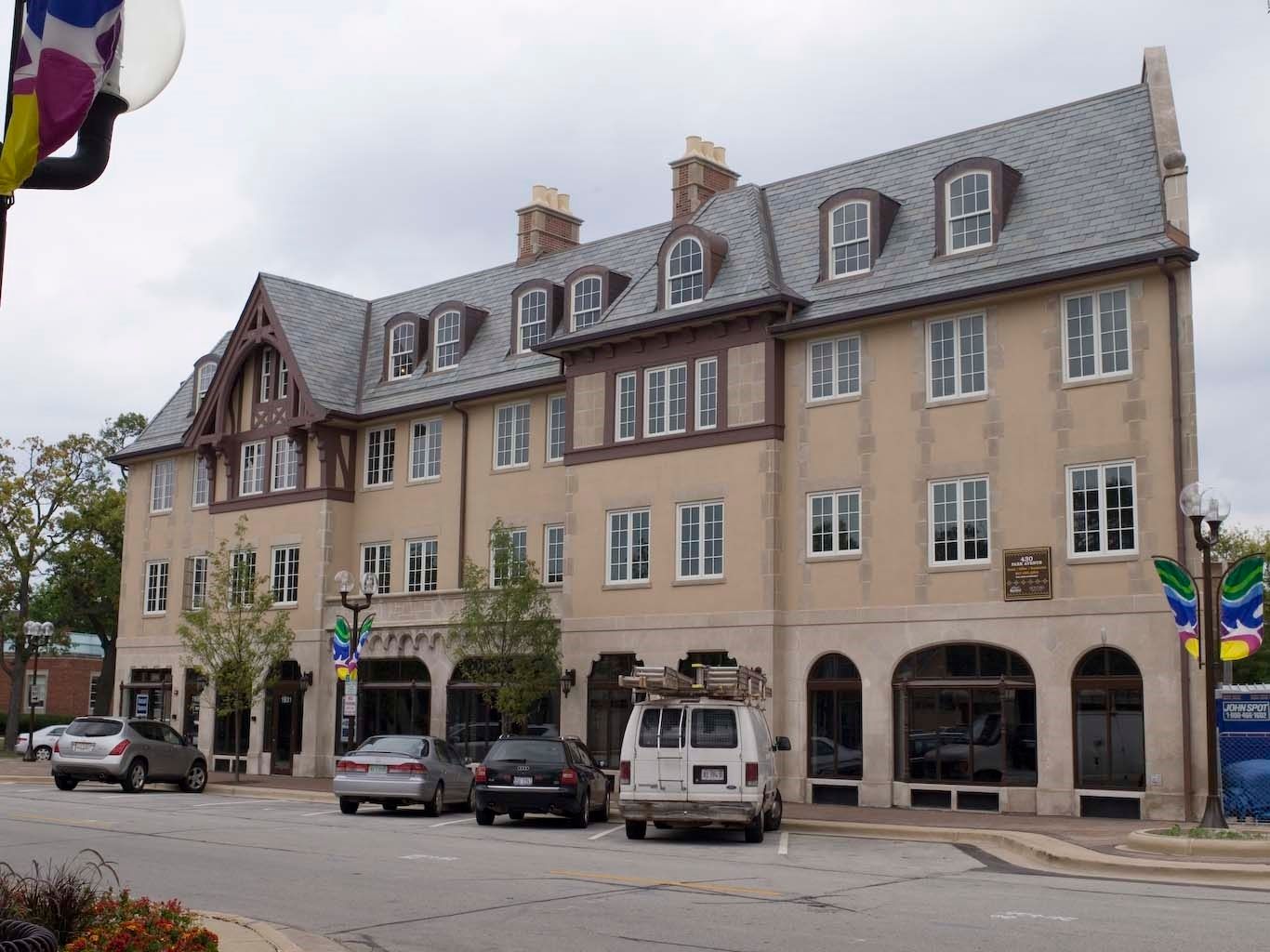 430 Park Avenue — Highland Park, IL 60035