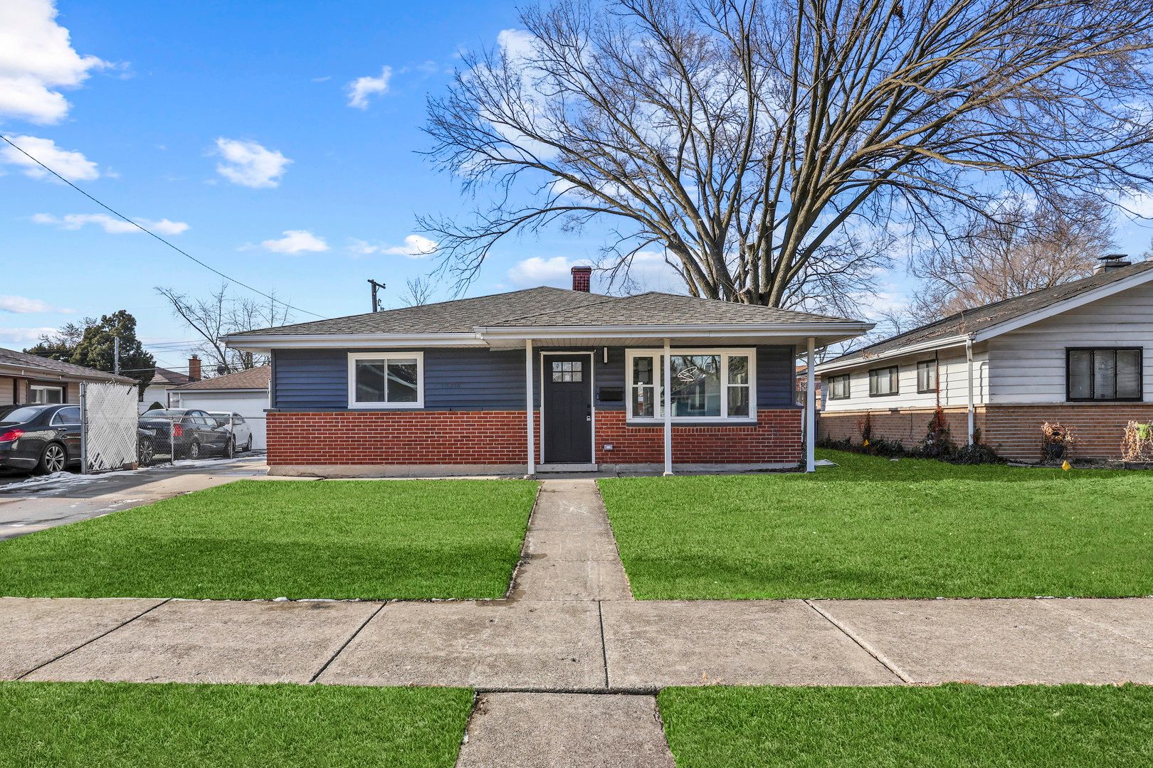 15214 Dorchester Avenue — Dolton, IL 60419