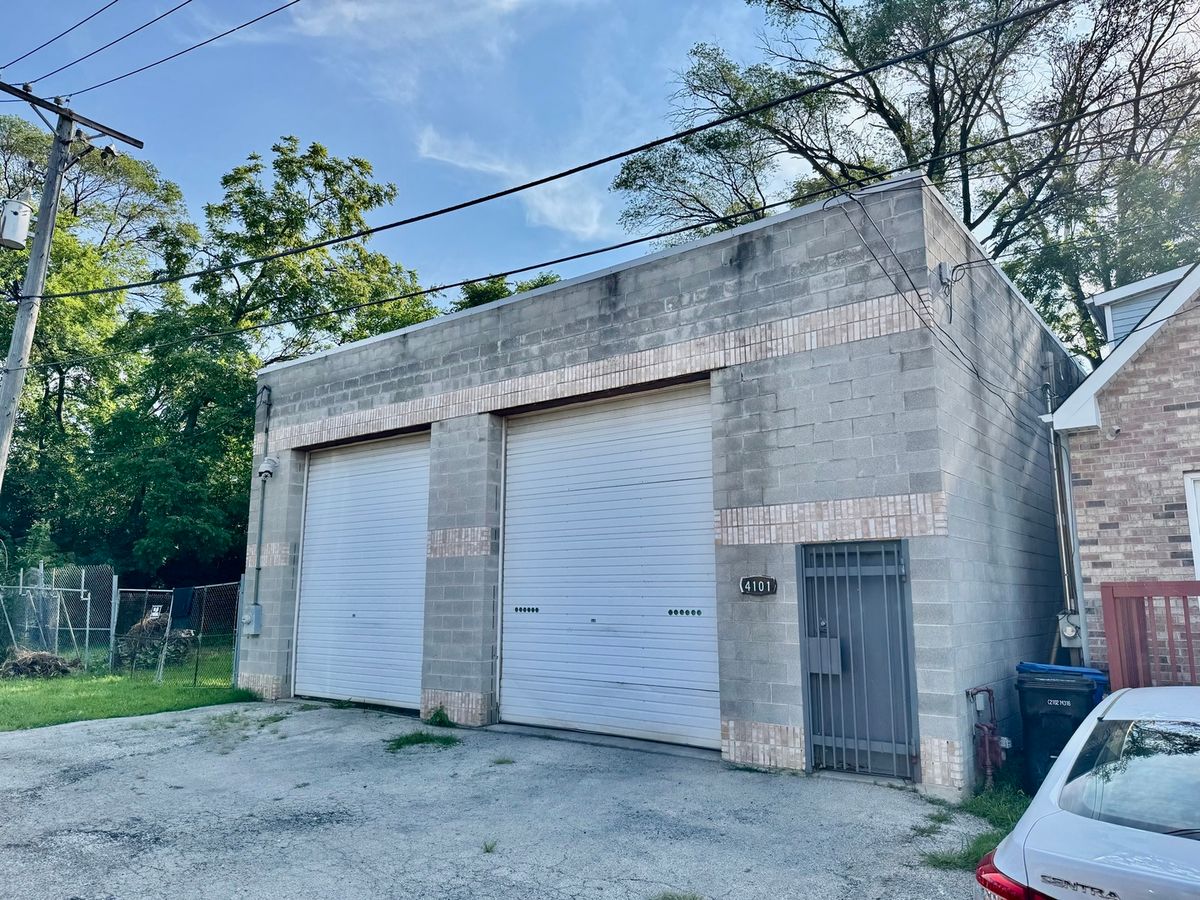 4101 Oakley Avenue, Chicago, IL 60609