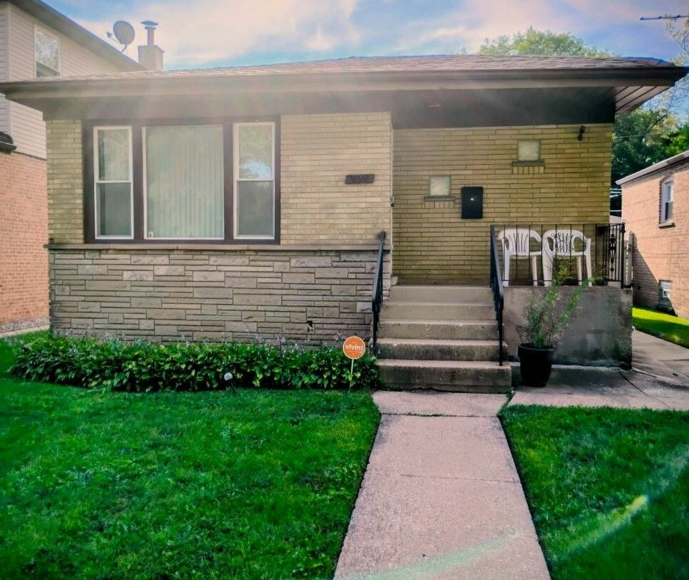 12346 S Indiana Avenue — Chicago, IL 60628