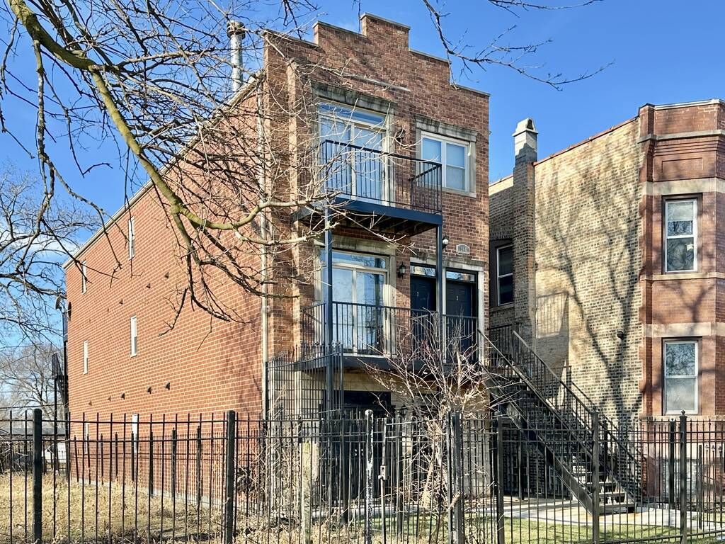 364 HAMLIN Avenue, Chicago, IL 60624