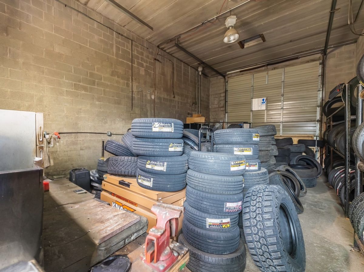 65 E Sauk Trail, South Chicago Heights, IL 60411