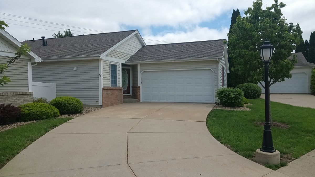 67 Astoria Way, Bloomington, IL 61704