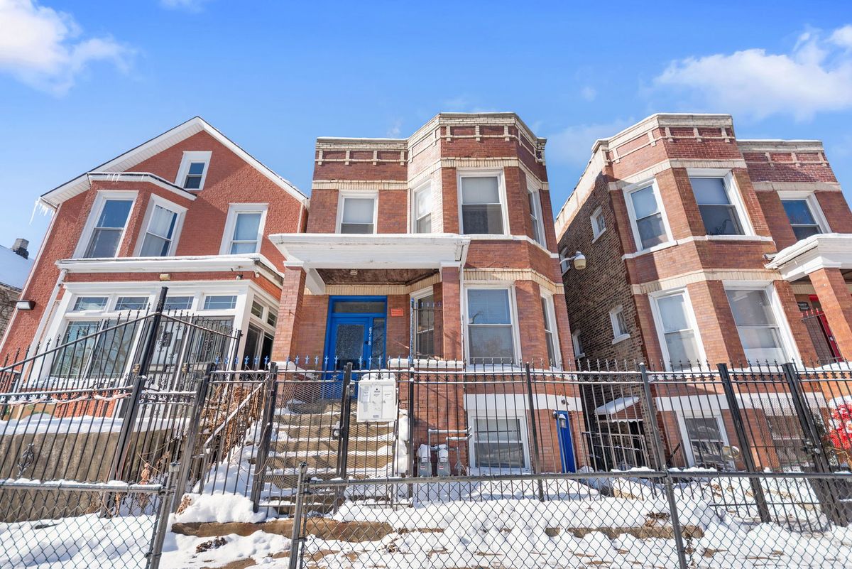 6718 Saint Lawrence Avenue, Chicago, IL 60637