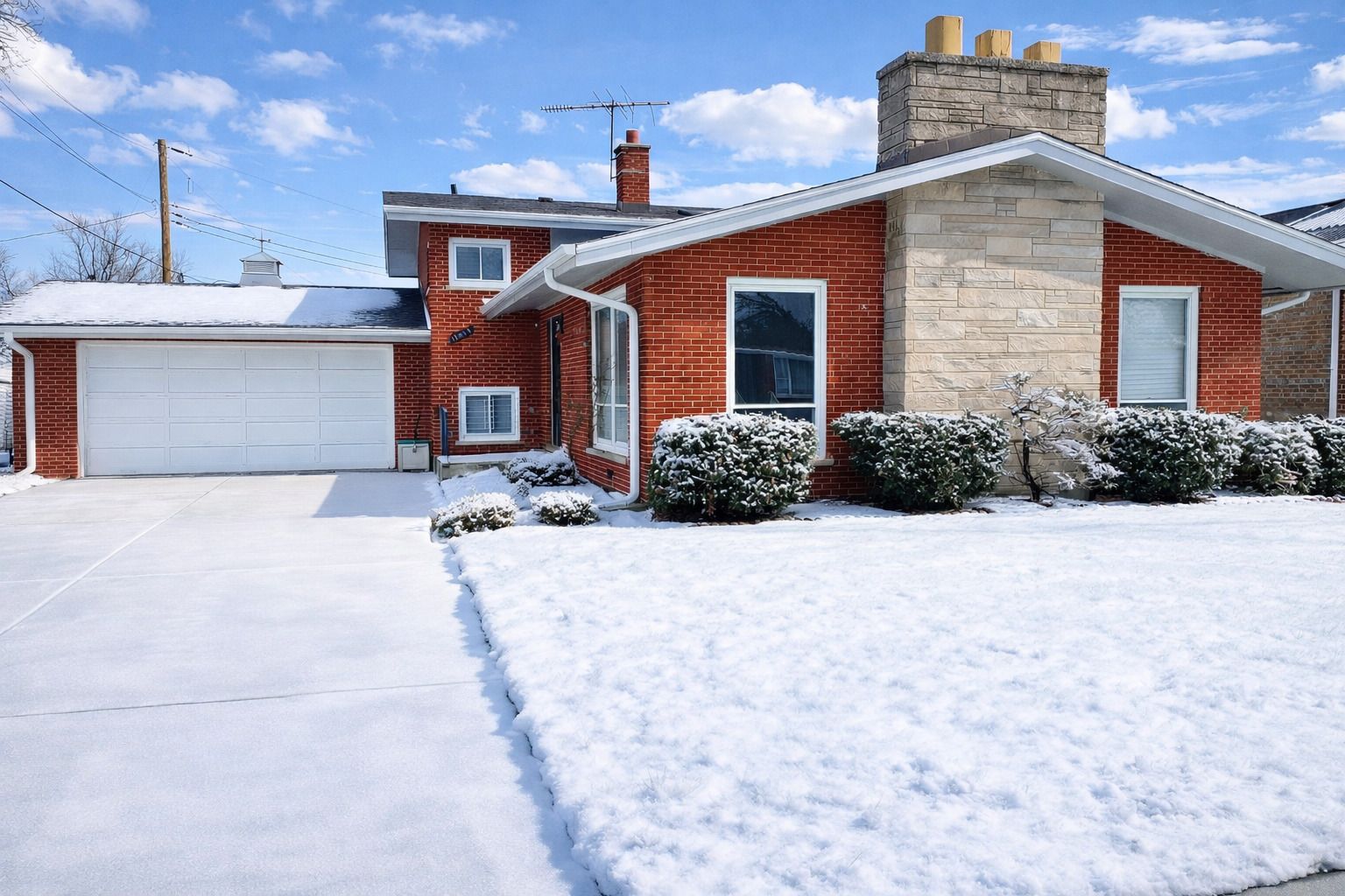 15635 Minerva Avenue — Dolton, IL 60419