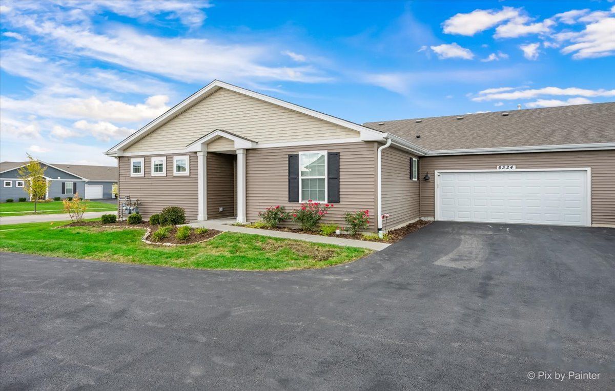 6324 Maple Glen Drive, Wonder Lake, IL 60097