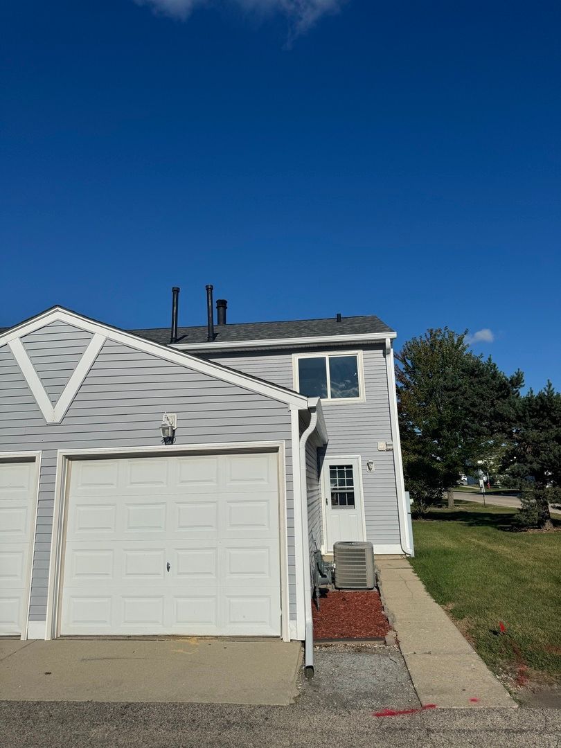 420 Meadowgreen Lane — Round Lake Beach, IL 60073
