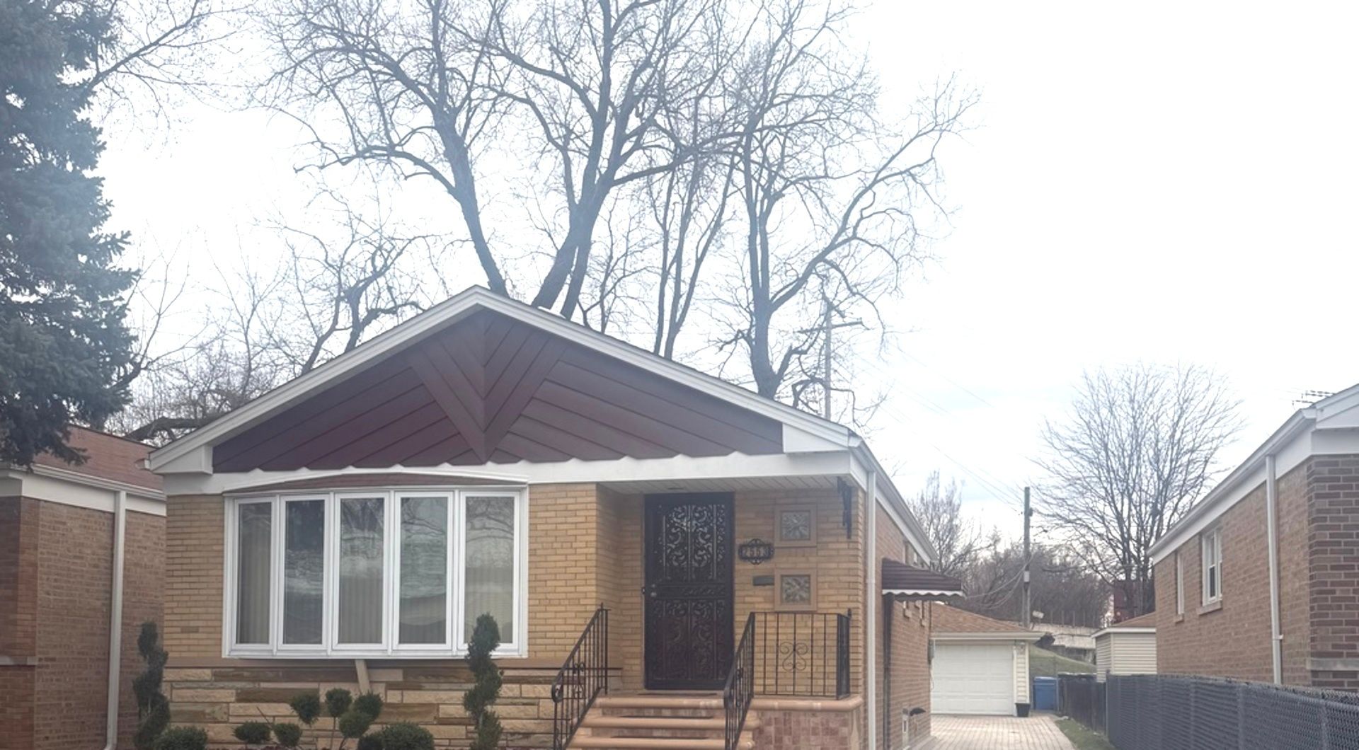 2553 W 82nd Place — Chicago, IL 60652