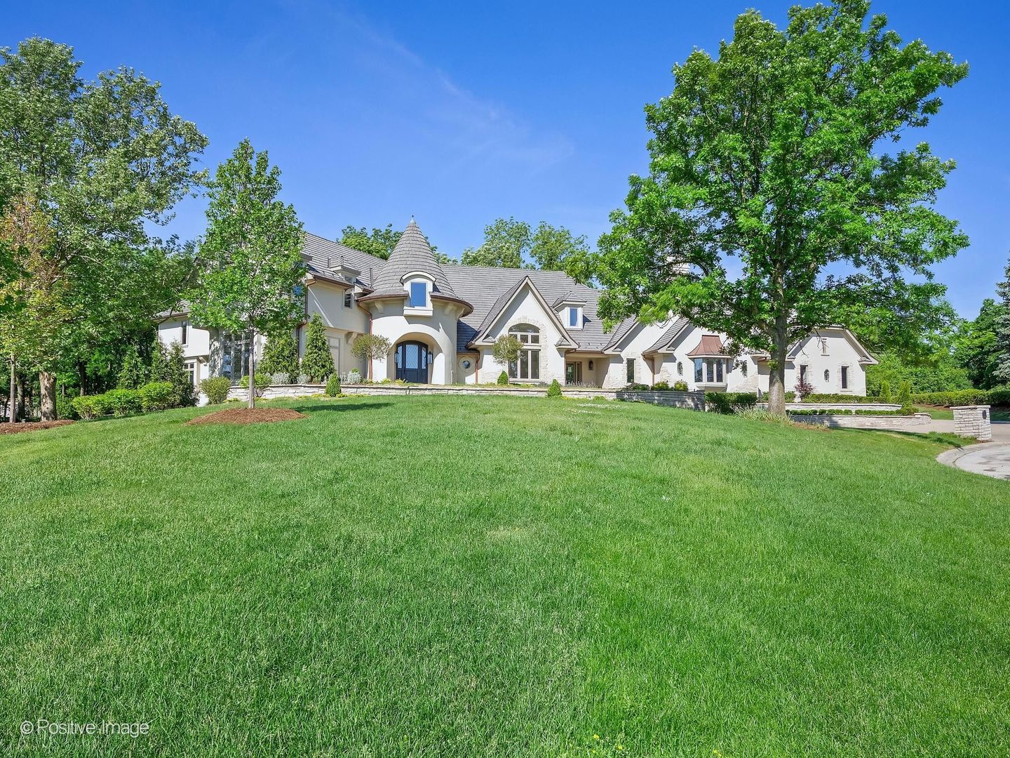 20 Natoma Drive — Oak Brook, IL 60523