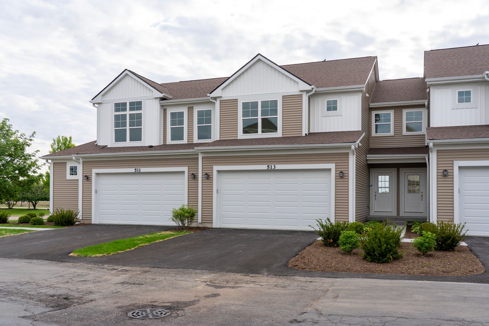 513 Amherst Drive — Sycamore, IL 60178