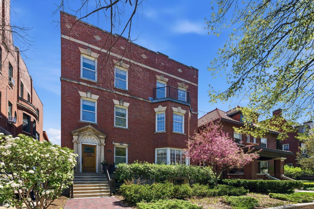 4933 Woodlawn Avenue, Chicago, IL 60615