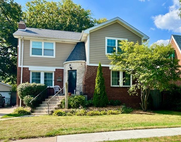 9210 S Trumbull Avenue — Evergreen Park, IL 60805