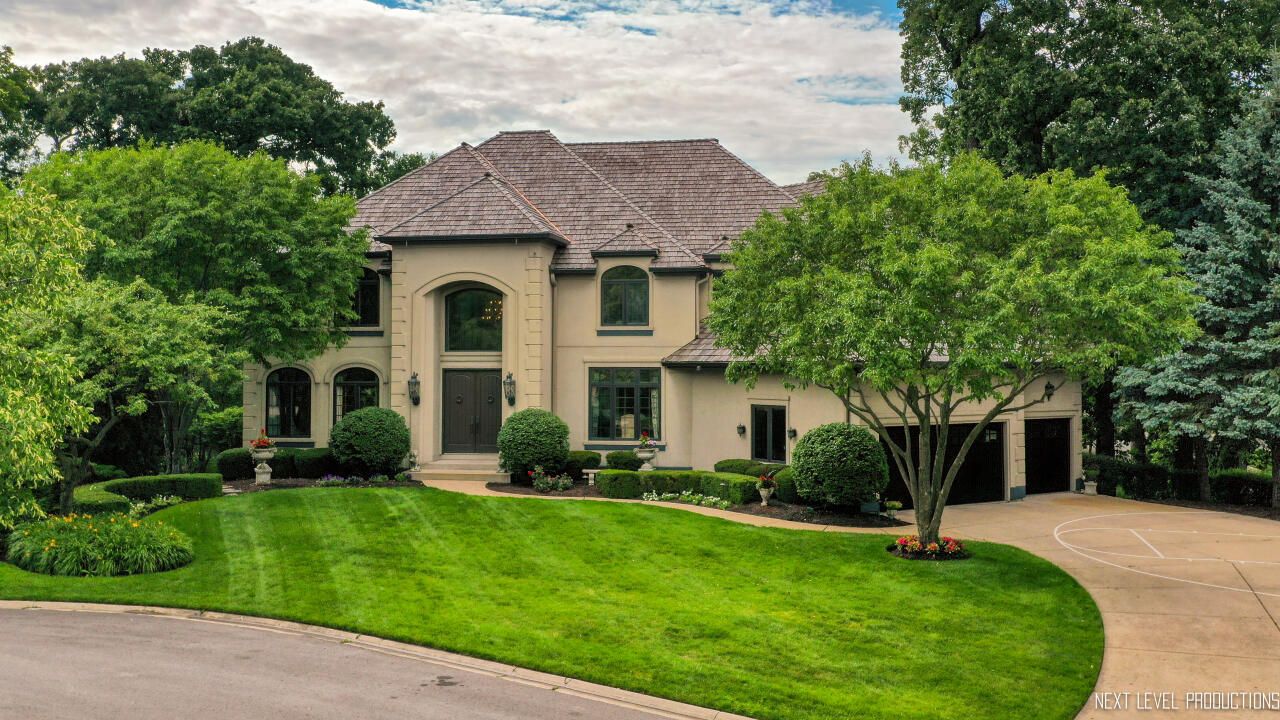 203 Settlers Court — Naperville, IL 60565