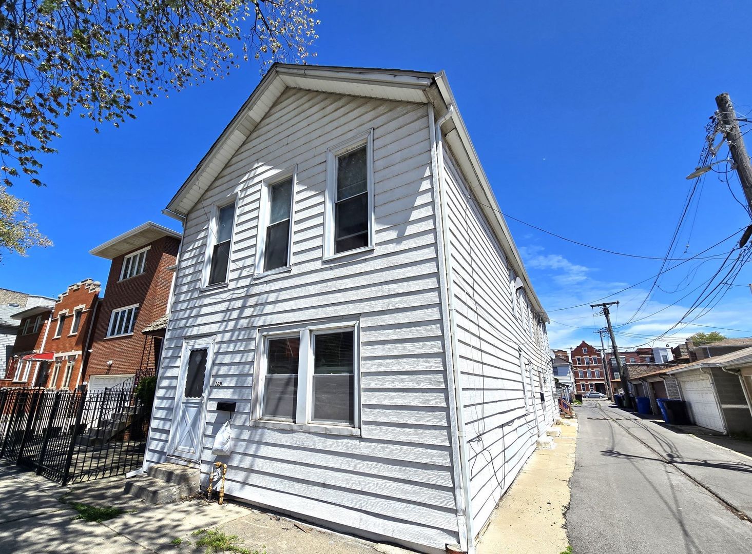 2631 S Shields Avenue — Chicago, IL 60616