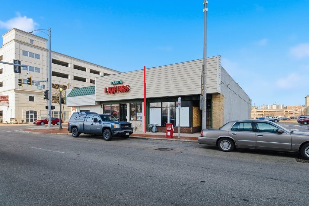 81 W Jefferson Street — Joliet, IL 60432