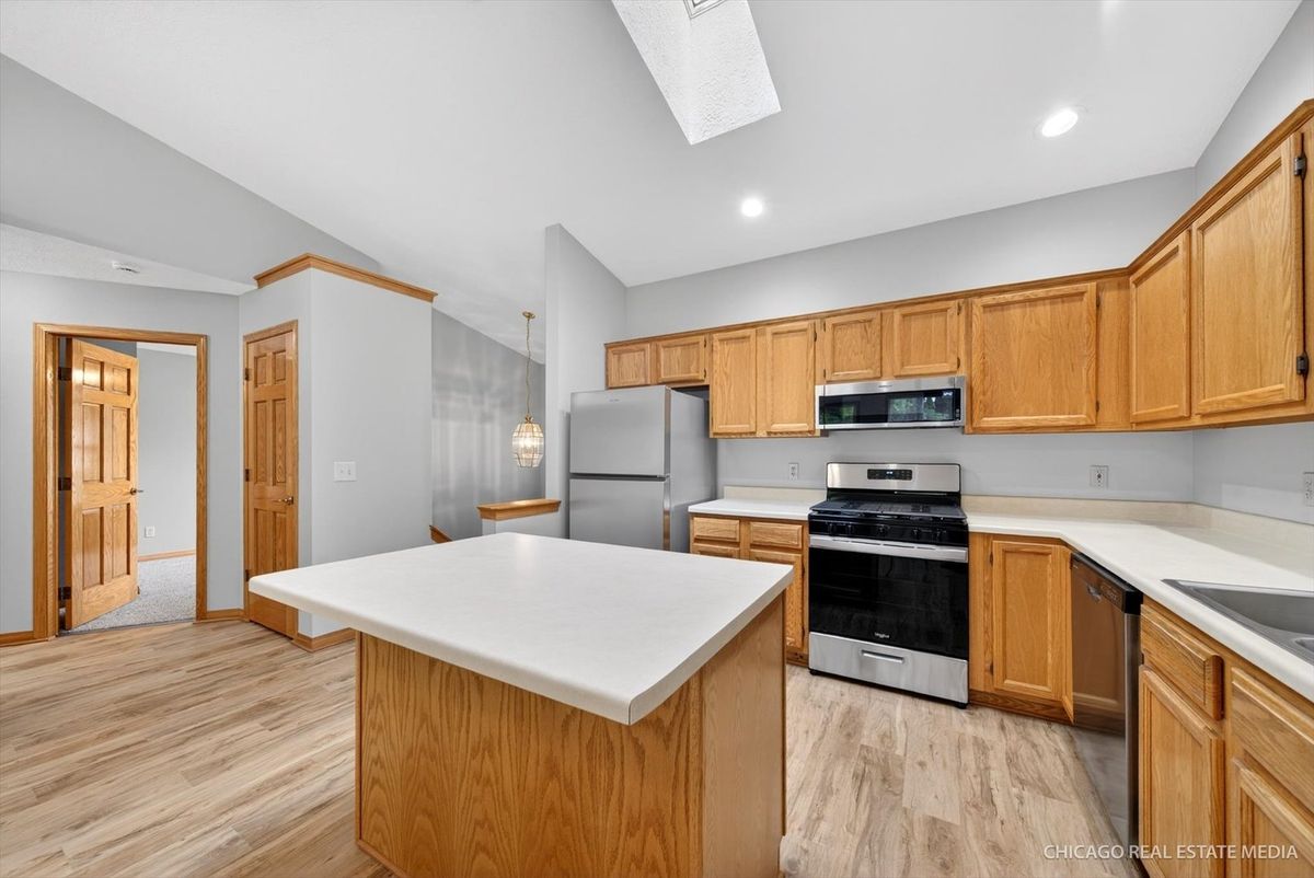107 Edson Court, Poplar Grove, IL 61065