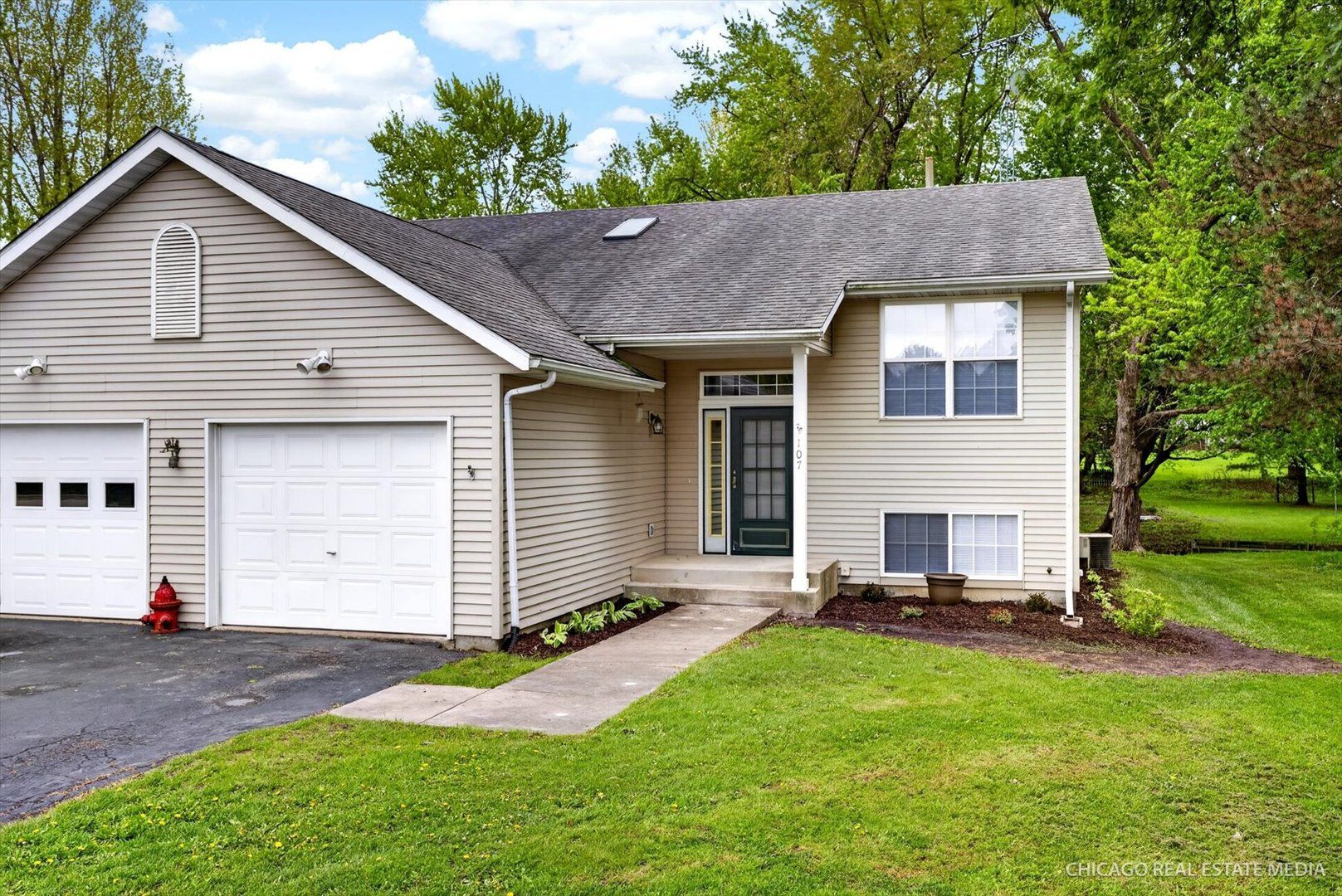 107 Edson Street — Poplar Grove, IL 61065